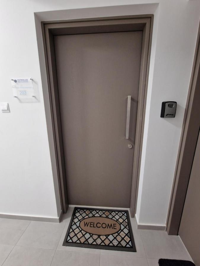 Carisa Deluxe Apartment With Jacuzzi Larnaca Eksteriør billede